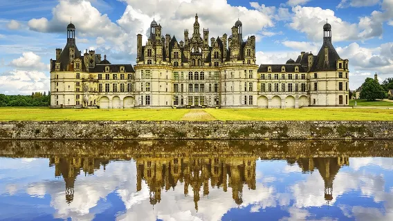 Tour 1 ngày tham quan Lâu đài Chambord + Lâu đài Amboise + Lâu đài Chenonceau [Nhóm 8 người | Bao gồm vé vào cổng lâu đài]