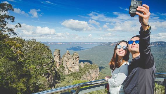 Small Group Blue Mountains Wildlife & Bushwalk Tour From Sydney