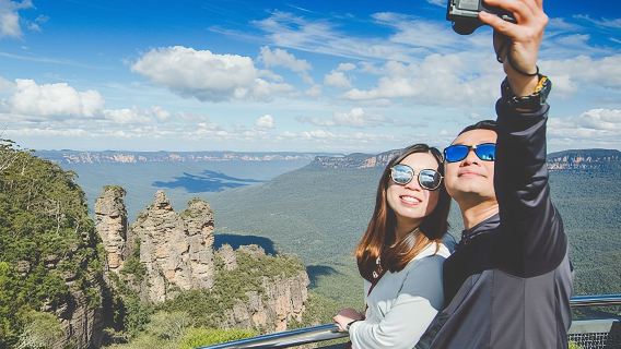 Exclusive Blue Mountains Wildlife and Bushwalk Tour From Sydney