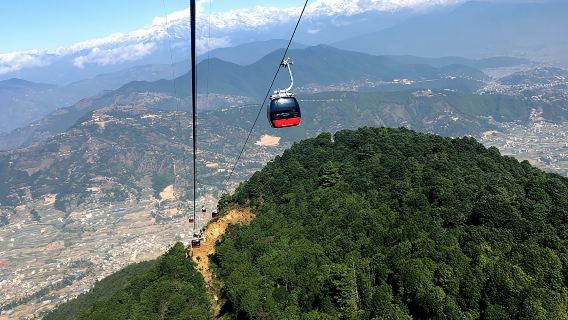 Tour privato di mezza giornata in funivia a Chandragiri a Kathmandu
