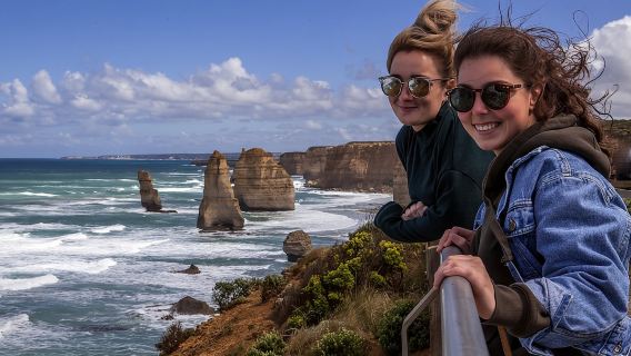 ทัวร์ Great Ocean Road และสัตว์ป่าสำหรับนักท่องเที่ยวแบ็คแพ็คอายุ 18-35 ปี