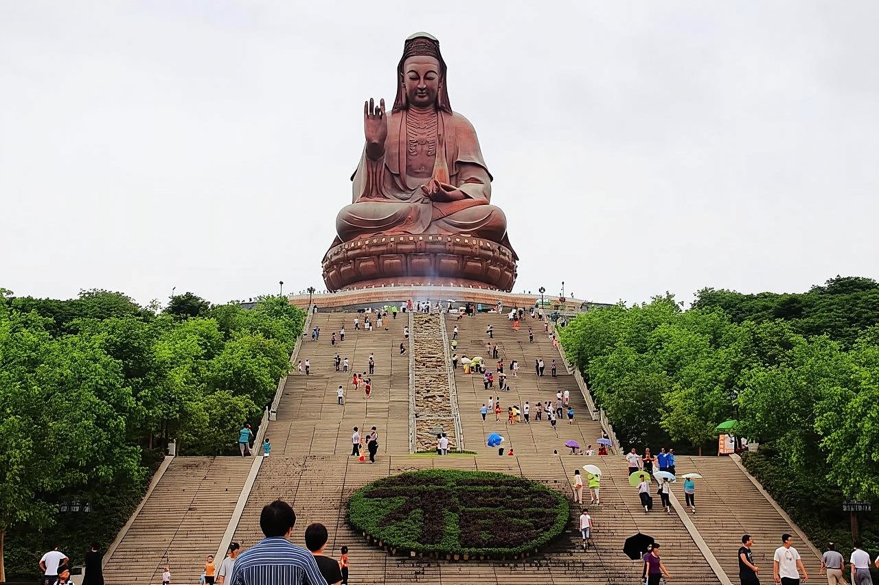 ทัวร์ส่วนตัวชมวัฒนธรรมศิลปะการต่อสู้ภูเขาพระใหญ่ในชนบท