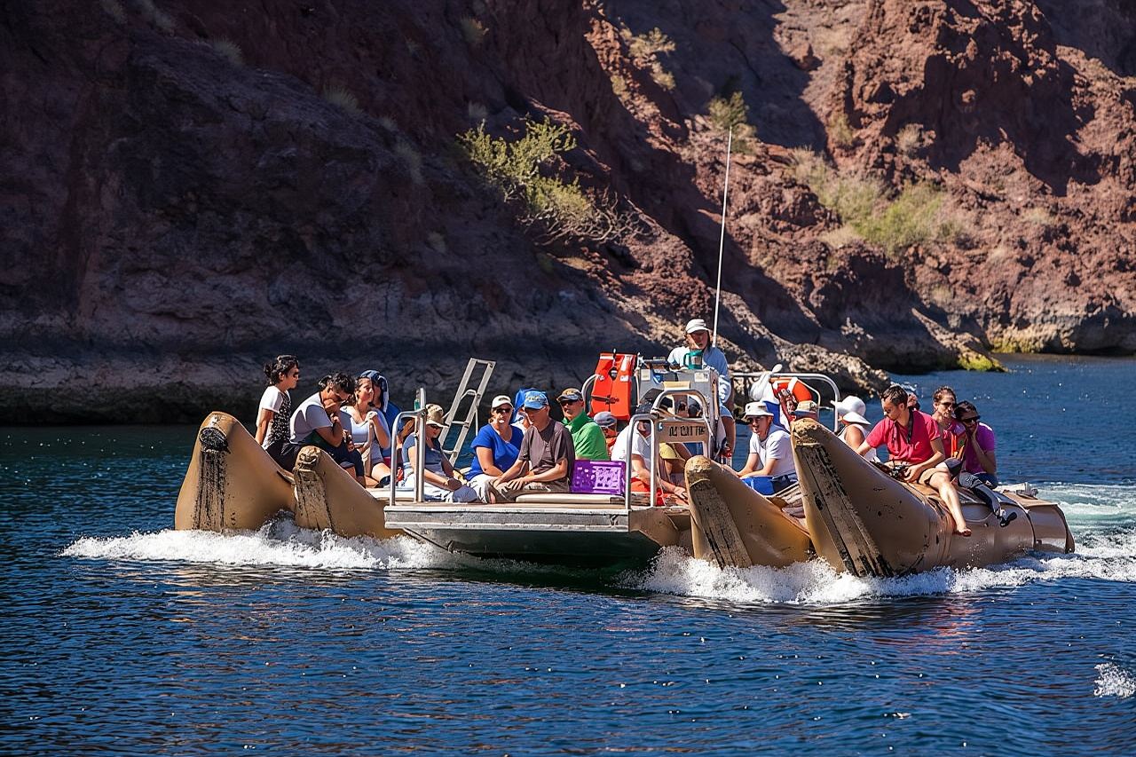 Hoover Dam 1.5‑Hour Raft Tour in Black Canyon