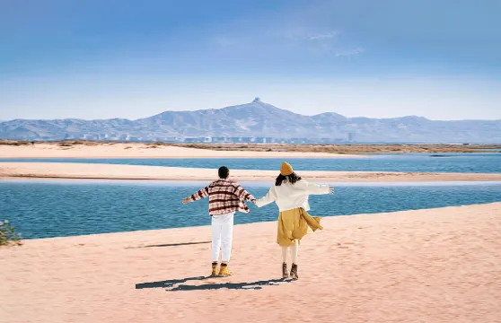 銀川起止內蒙古烏海湖+拉僧廟+甘德爾山純玩一日遊