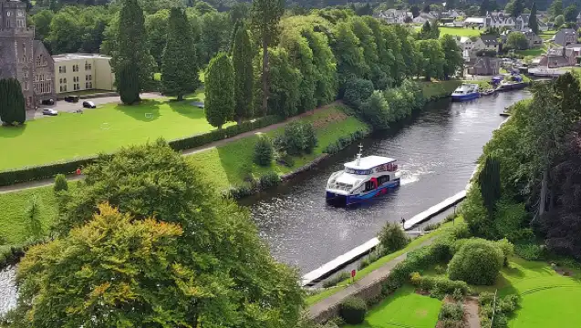 Full-Day Trip: Loch Ness, Glencoe & The Highlands from Edinburgh