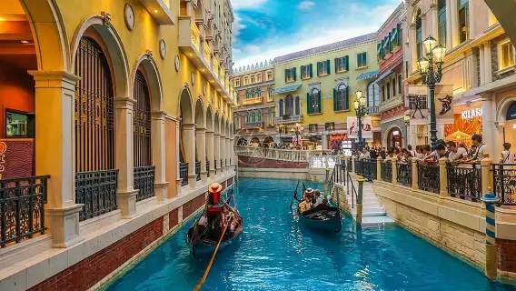 澳門一日遊巴黎人+大三巴+威尼斯人+銀河鑽石+流量卡跟團遊