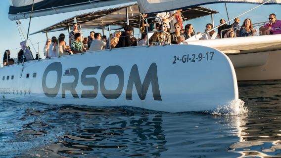 Barcelona: Crucero en catamarán con música jazz en directo opcional