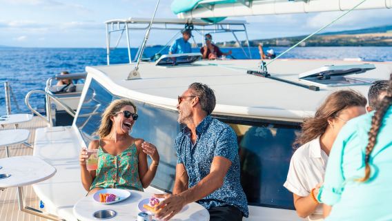 Maui: Luxus-Dinner-Segelfahrt bei Sonnenuntergang in Ka'anapali