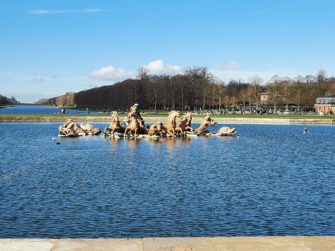 Paris to Versailles Shuttle Bus Service with Versailles Palace Priority Access Ticket