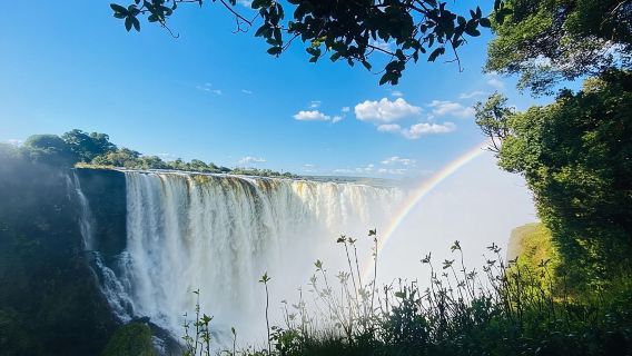 Victoria Falls : Scenic Day Tour, Lunch & Helicopter Flight