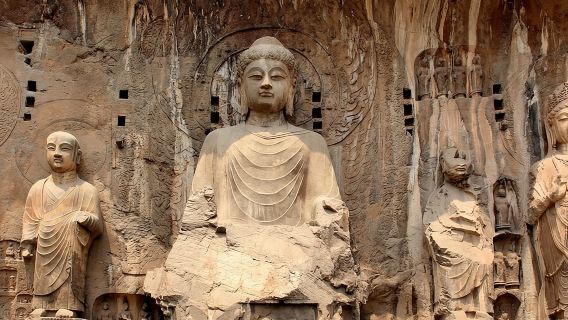 Private Luoyang Day Tour: Longmen Grottoes and White Horse Temple