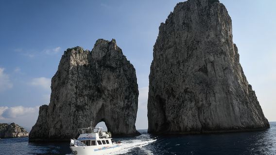 Minicrucero a Capri y excursión de un día para visitar la ciudad desde Nápoles
