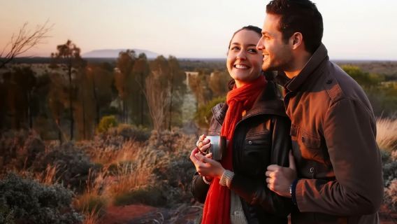 ทัวร์ชมพระอาทิตย์ขึ้นที่อุลูรู-กาตา จูตา พร้อมอาหารเช้าและกาแฟ รวมบริการรับส่งจากโรงแรม