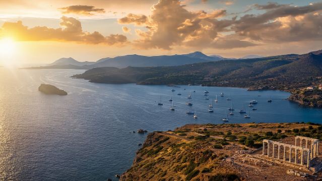 Cape Sounion and Temple of Poseidon Half-Day Small-Group Tour from Athens