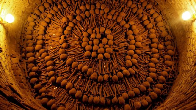 Historic Downtown, Miraflores & Catacombs Private Tour