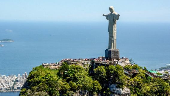 Excursion d'une journée à Rio de Janeiro · Mont du Christ Rédempteur + Mont du Pain de Sucre + Buffet déjeuner barbecue