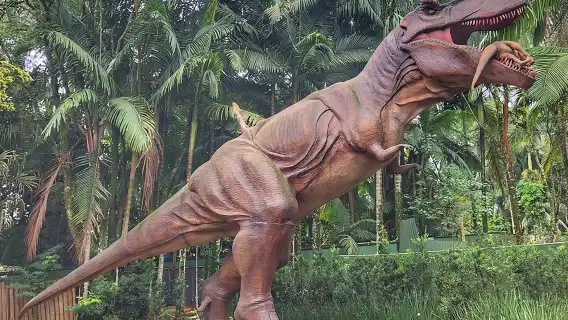 Visit Vila Encantada, the dinosaur park in Pomerode!