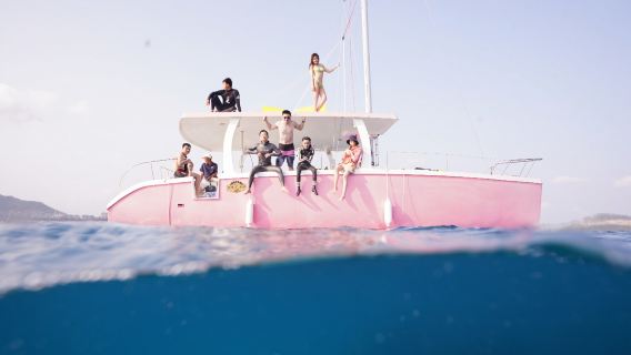 【威海遊艇】威海金海10公尺超寬跳台雙體遊艇 3小時包船出海+水果飲料+遊艇自駕體驗+海鷗投餵+KTV+海釣