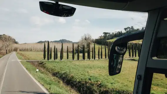 ทัวร์แบบกรุ๊ปรวม 1 วันในทัสคานีอิตาลีรวมอาหาร ไปกลับจากฟลอเรนซ์ หอเอนเมืองปิซา โบสถ์และไร่องุ่น