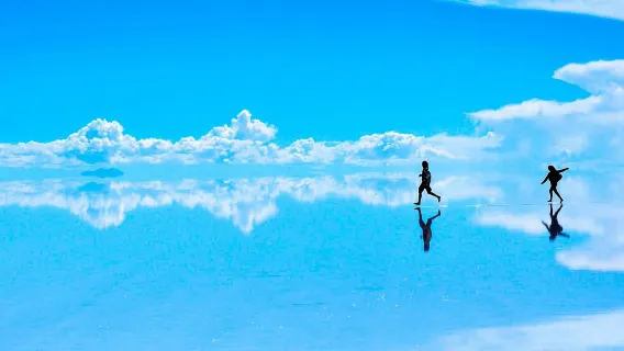 Uyuni Salt Flat 1-Day and Sunset Experience