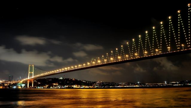 이스탄불: 저녁 시간 보스포루스 해협을 따라 즐기는 짧은 여행