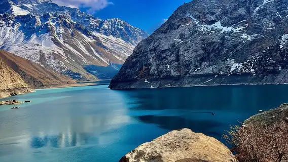 From Samarkand: Day tour to the Tajiksitan Alexander lake.