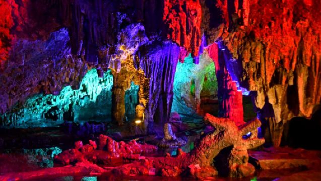 1-day tour to Zhashui karst cave