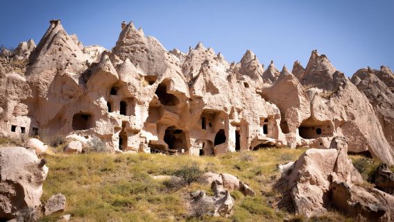 Tour a piedi della Cappadocia Rossa (nord) con pranzo e trasferimento