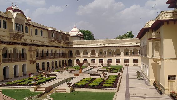 One Day Private Tour of Jaipur with Guide