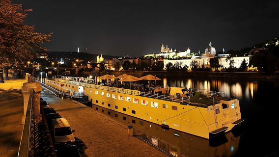 PragueBoat Experiences