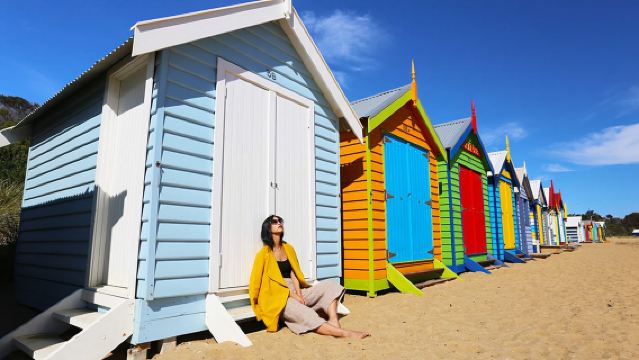 Boleh ditempah untuk Tahun Baru, lawatan sehari ke Rumah Pelangi Melbourne + Pulau Penguin Phillip dengan pilihan naik taraf ke tempat duduk berplatform.