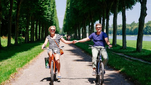 베르사유 궁전, 정원, 피크닉이 포함된 자전거 일일 투어