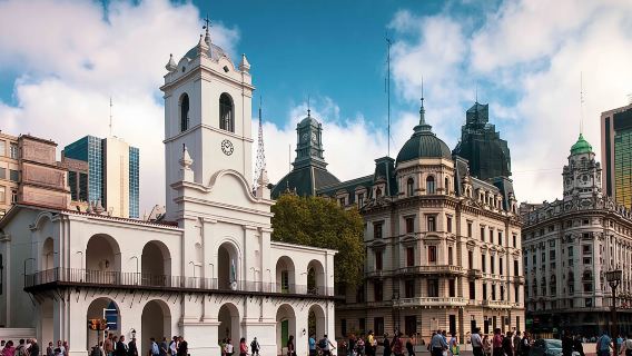 5hs Small Group City Tour of Buenos Aires (Optional Street Food)