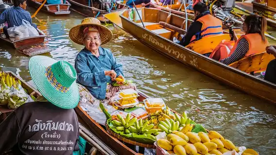 原創◆曼谷國家博物館+丹嫩沙多水上集市+美功鐵道市場一日遊