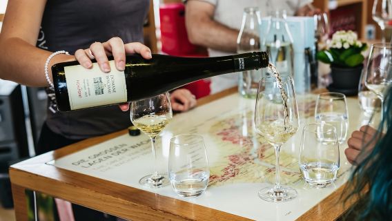 From Vienna: Wachau Valley Day Tour with Wine Tasting