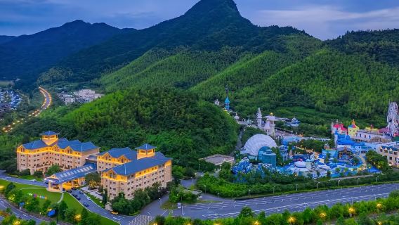 安吉銀潤小鎮雷迪森維嘉酒店+雙早+觀音堂滑雪