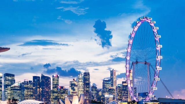 新加坡魚尾獅+牛車水+摩天輪觀影+濱海灣花園一日遊