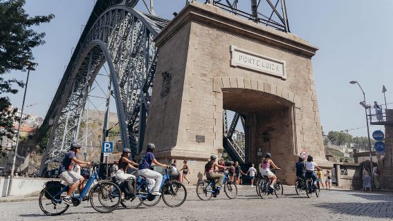 Porto: 3-stündige geführte E-Bike-Tour zu den Highlights der Stadt