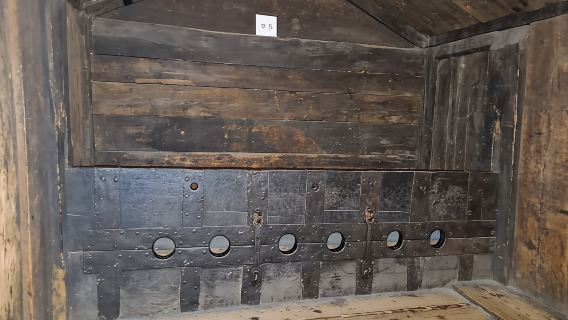 Guided Tour in German to The Medieval Dungeons in Nuremberg