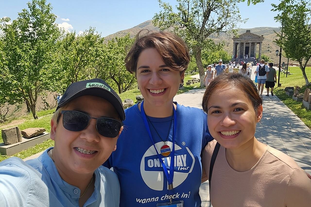 Ereván: Garni, Geghard, Sinfonía de Piedras y Lavash Baking
