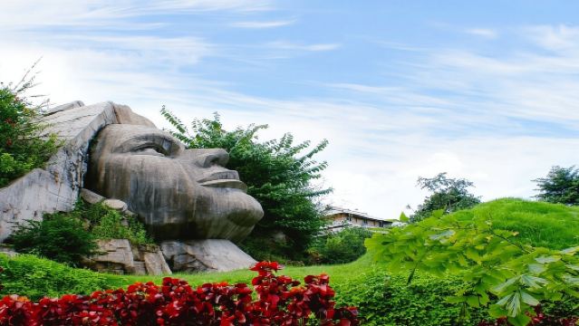 野象谷+基諾山寨一日遊【飯店接駁+萌寵表演+探秘古老山寨】