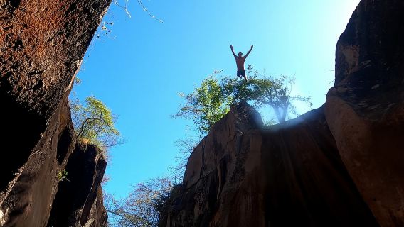 Air terjun La Leona Cliffjumping Air putih Tubbing PrivateTour