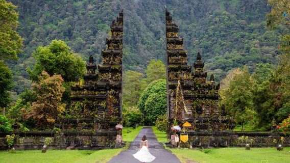 Privater Autovermietungstour in Bali
