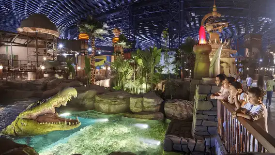 IMG 冒險世界門票(含飯店接送)