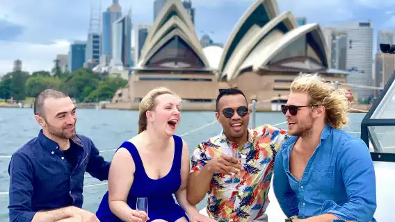 Sydney: Harbour Highlights & Aussie Bites Catamaran Cruise
