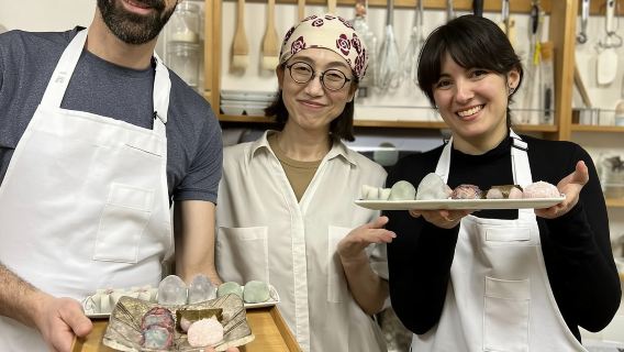 Esperienza di preparazione e degustazione di wagashi giapponesi a Kyoto