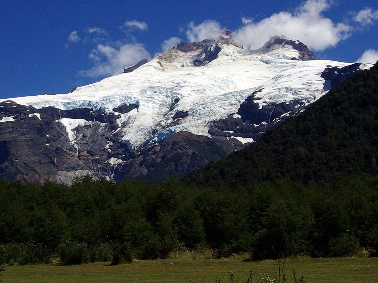 ทัวร์อุทยานแห่งชาติ Nahuel Huapi และธารน้ำแข็งดำในบาร์ริโลเช ประเทศอาร์เจนตินา