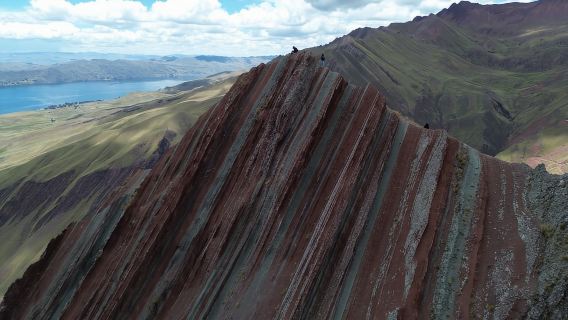 Excursión de un día a la montaña de colores Pallay Punchu desde Cusco + almuerzo