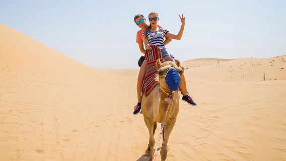 Promenade à dos de chameau ou à cheval sur la rive ouest