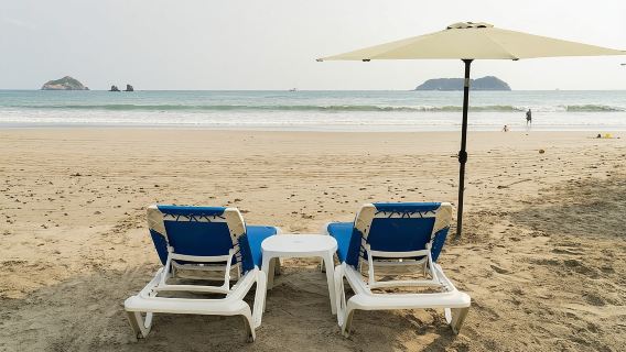 Beach Day Experience in Manuel Antonio